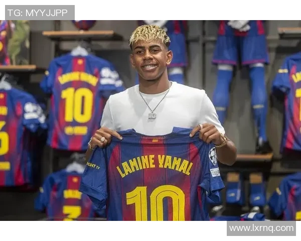 巴萨官网发布全新正品球衣，球迷热议新赛季战袍设计