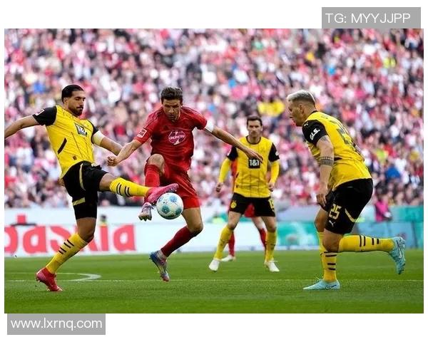 多特遭遇惨败!拜仁客场4-1大胜,德比战告负! 多特遭遇惨败!拜仁客场4-1大胜,德比战告负!