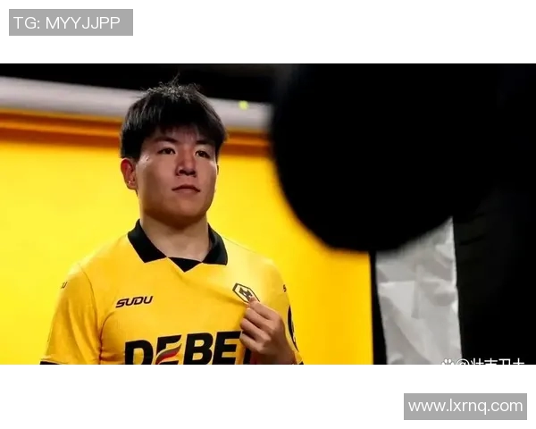 徐彬抢断助力球队逆转胜利展现出色防守能力与比赛智慧 徐彬抢断助力球队逆转胜利展现出色防守能力与比赛智慧