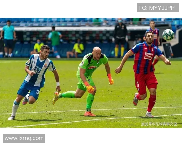 西班牙足坛最新排名出炉，巴塞罗那稳坐榜首，皇马紧随其后